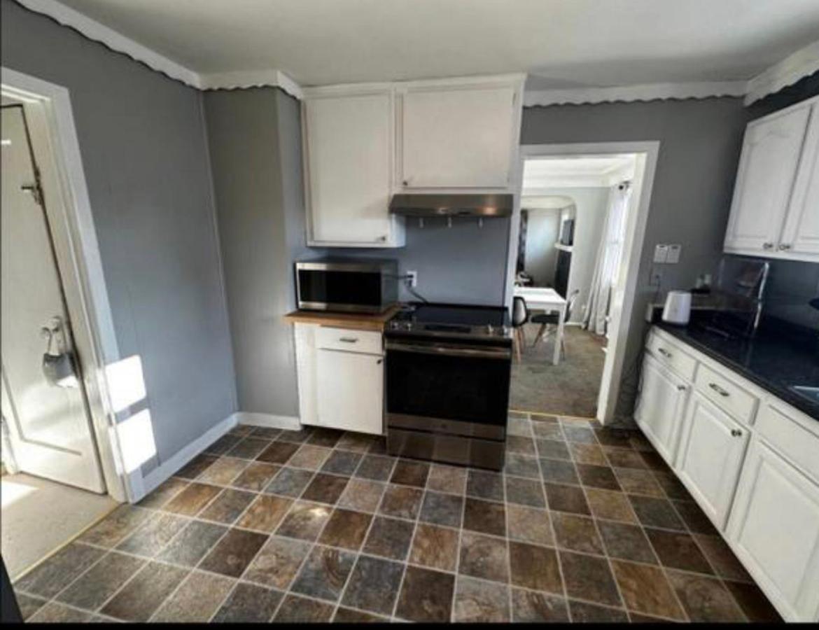 Tacoma Homestay- With Breakfast Included-Private Room Exterior photo