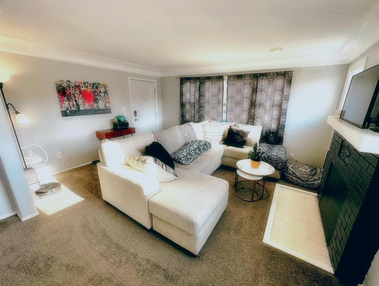 Tacoma Homestay- With Breakfast Included-Private Room Exterior photo